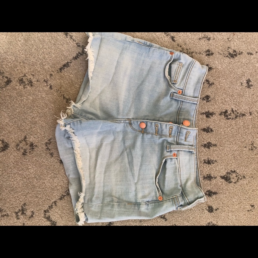 Universal Thread shorts